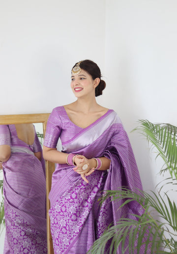 Light Magenta Pure Soft Silk Saree With Twirling Blouse Piece