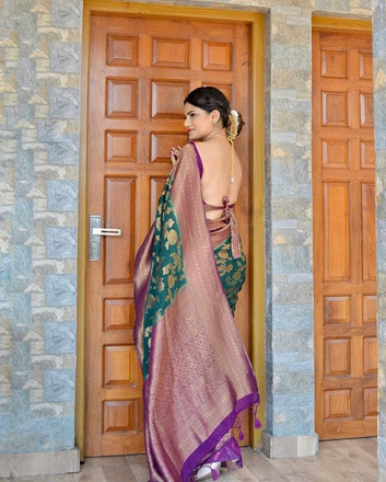 Unique Green Pure Soft Silk Saree With Outstanding Blouse Piece