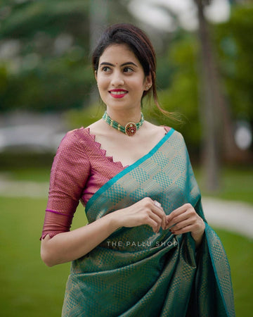 Rama Pure Soft Silk Saree With Twirling Blouse Piece