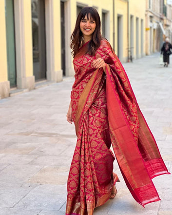 Red Pure Soft Silk Saree With Moiety Blouse Piece