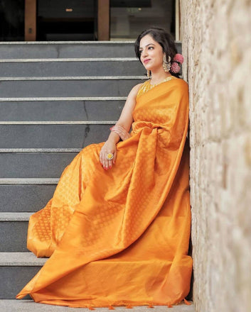 Snazzy Yellow Pure Soft Silk Saree With Confounding Blouse Piece