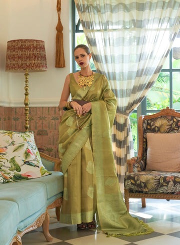 KALKI KOECHLIN In Our Pure ORCHID Saree