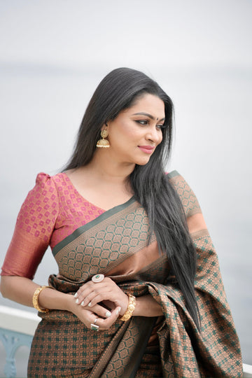 Dark Green Pure Soft Silk Saree With Moiety Blouse Piece
